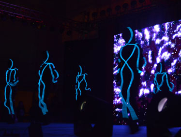 金猴闹春显青春活力，感恩十年扬理想风帆