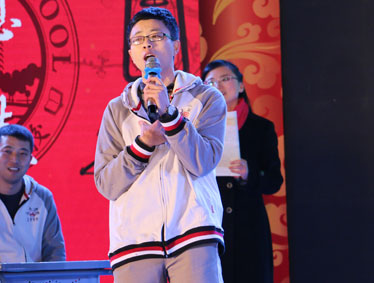 金猴闹春显青春活力，感恩十年扬理想风帆