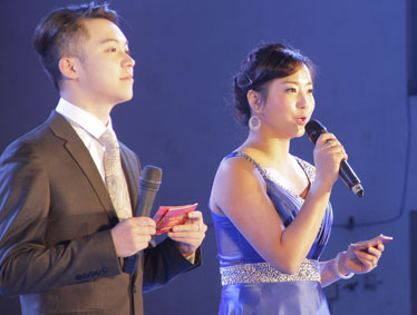 金猴闹春显青春活力，感恩十年扬理想风帆